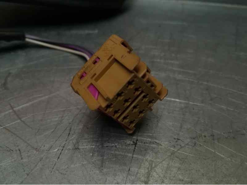 Recambio de retrovisor izquierdo para volkswagen polo (9n1) trendline referencia OEM IAM  5 CABLES ELECTRICO-CRITAL ROTO