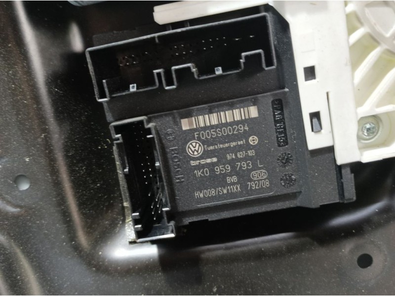 Recambio de elevalunas delantero izquierdo para volkswagen passat berlina (3c2) advance referencia OEM IAM 3C1837755  ELECTRICO