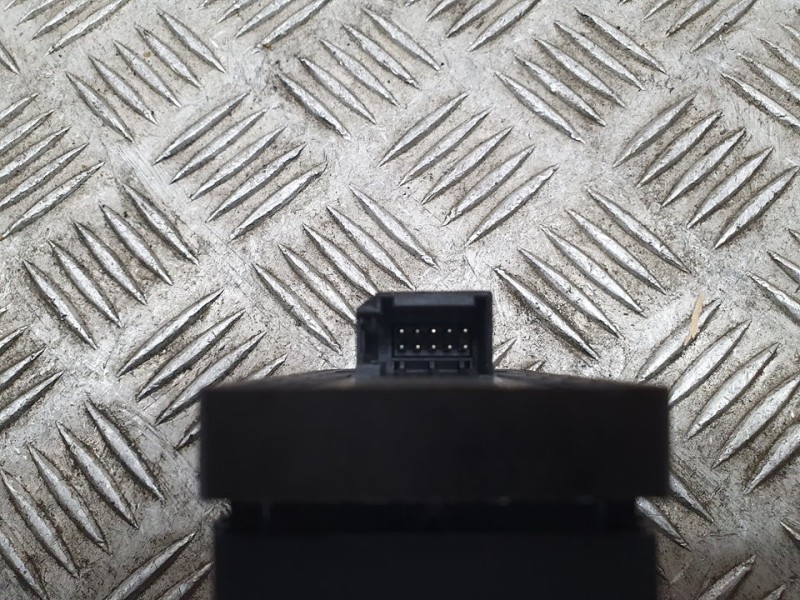 Recambio de mando elevalunas delantero izquierdo para audi a4 ber. (b8) básico quattro referencia OEM IAM SIN REF  