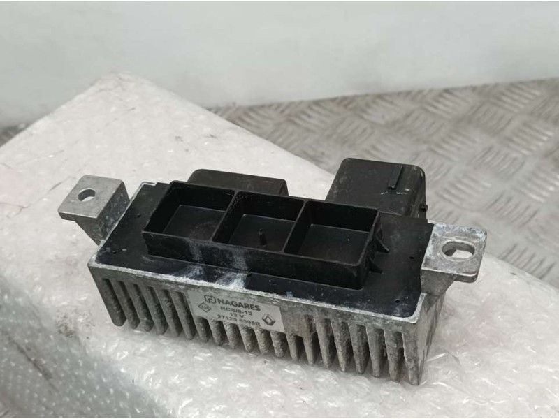 Recambio de caja precalentamiento para renault trafic furgón l1h1 2,9t referencia OEM IAM 271206395R  NAGARES