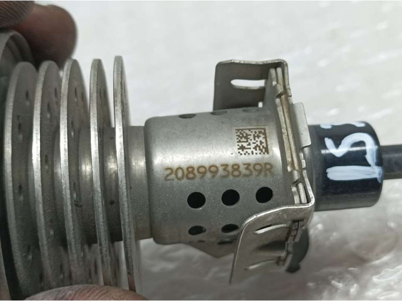 Recambio de inyector adblue para renault trafic furgón l1h1 2,9t referencia OEM IAM 208993839R  