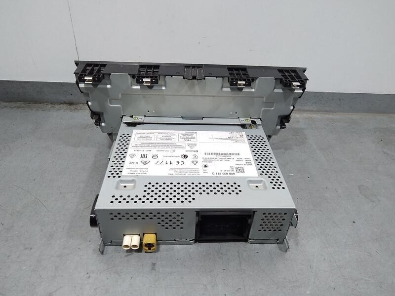 Recambio de sistema navegacion gps para skoda fabia combi active referencia OEM IAM 6v0035871d  