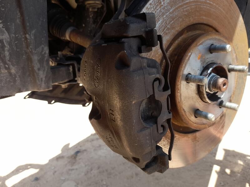 Recambio de pinza freno delantera izquierda para ford kuga ii (dm2) 2.0 tdci referencia OEM IAM 1824922  