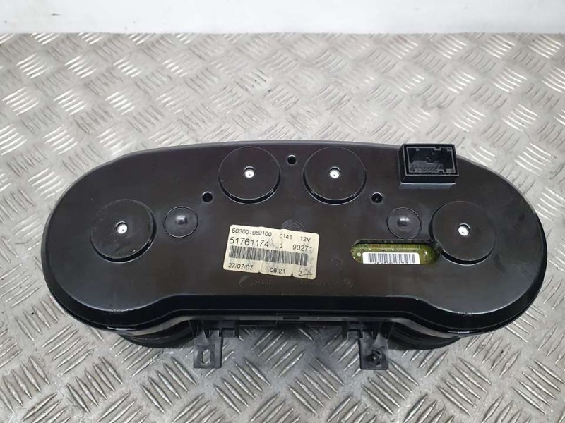 Recambio de cuadro instrumentos para fiat bravo (198) 1.9 dynamic multijet referencia OEM IAM 51761174 503001980100 