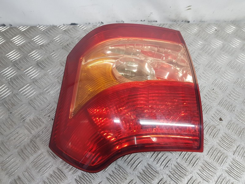 Recambio de piloto trasero izquierdo para toyota corolla (_e12_) 1.6 vvt-i (zze121_) referencia OEM IAM 8156102150  