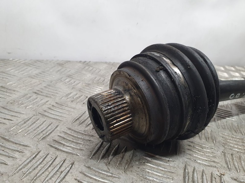 Recambio de transmision delantera derecha para audi a4 ber. (b8) básico quattro referencia OEM IAM 8K0407271P  FUELLE TOCADO