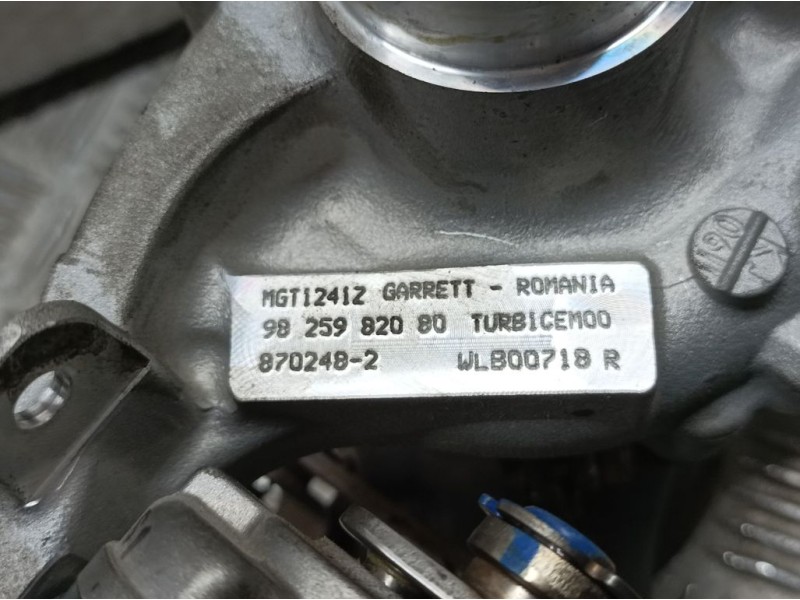 Recambio de turbocompresor para peugeot 208 1.2 12v e-thp / puretech referencia OEM IAM 9825982080 8702482 GARRETT