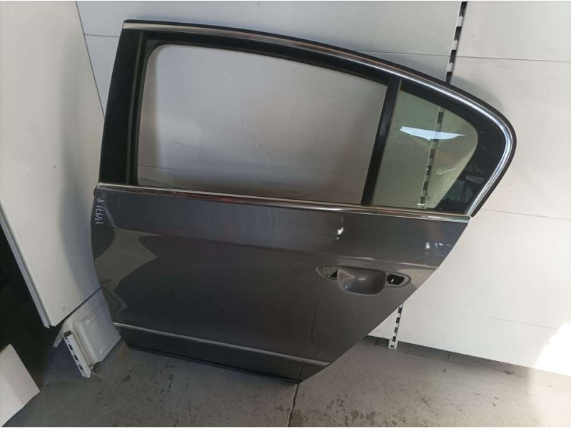 Recambio de puerta trasera izquierda para volkswagen passat berlina (3c2) advance referencia OEM IAM 3C5833055H  