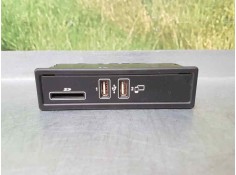 CONEXION USB/AUX A2538206100 