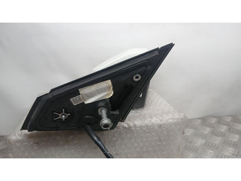 Recambio de retrovisor derecho para volkswagen polo advance referencia OEM IAM 2G1857502J ELECTRICO 6 CABLES 