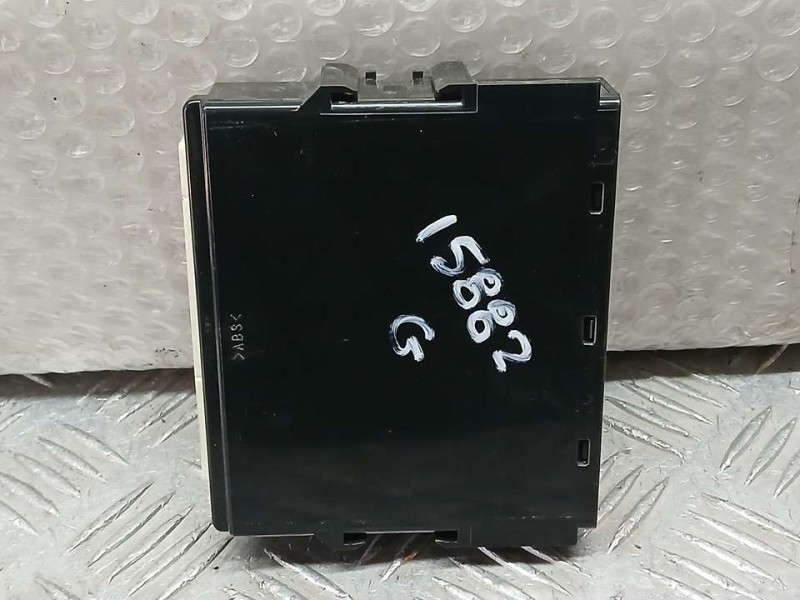 Recambio de modulo electronico para toyota land cruiser (j15) vx referencia OEM IAM 8865060U11 277500010 DENSO AMPLIFICADOR ANTE