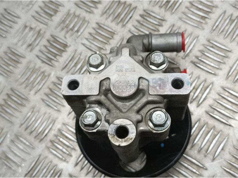 Recambio de bomba direccion para peugeot rifter access standard referencia OEM IAM 96837813  