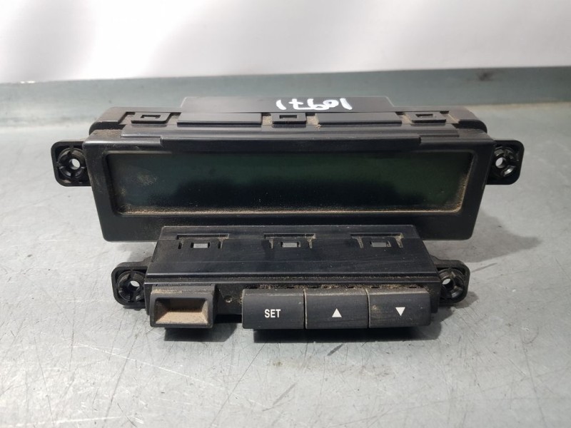 Recambio de pantalla multifuncion para kia cee´d drive referencia OEM IAM 957101H700  