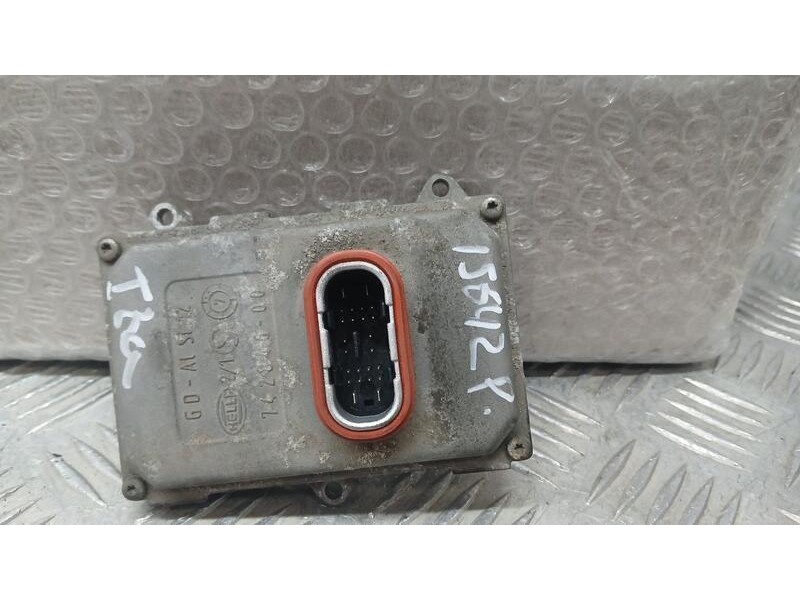 Recambio de centralita faros xenon para land rover range rover (lm) v8 td vogue referencia OEM IAM YWC500440 HELLA IZQUIERDA 5DF