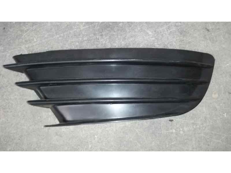 Recambio de rejilla izquierda paragolpes para citroën c4 berlina referencia OEM IAM 107073103  