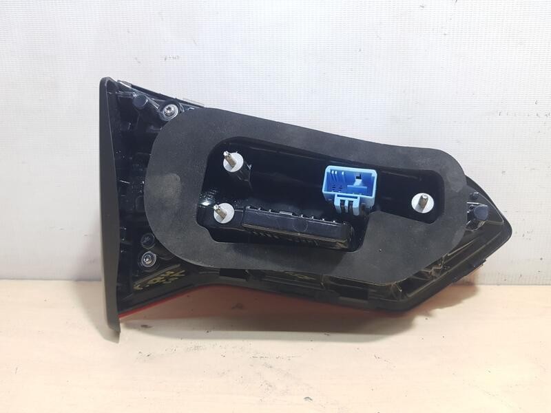 Recambio de piloto trasero derecho interior para volkswagen t-roc (a11, d11) 2.0 tdi referencia OEM IAM 2GA945094B AL RE28920005