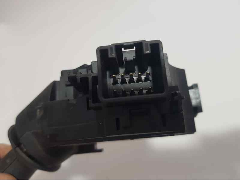 Recambio de mando limpia para ford fiesta (cb1) ghia referencia OEM IAM 8A6T17A553AC  