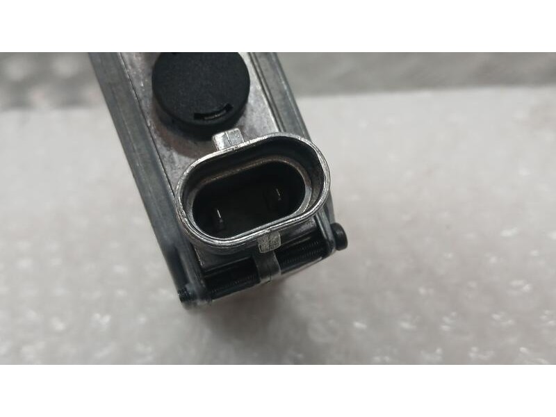 Recambio de centralita faros xenon para mercedes-benz clase e (w210) berlina 220 cdi referencia OEM IAM 5DV00776021 HELLA DERECH