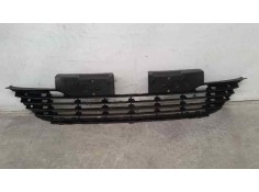 Recambio de rejilla central paragolpes para citroën c4 berlina referencia OEM IAM 107073104  