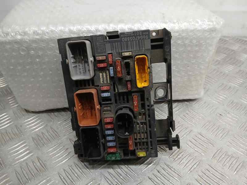Recambio de caja reles / fusibles para citroën c4 grand picasso sx referencia OEM IAM 9664705880 10378995 