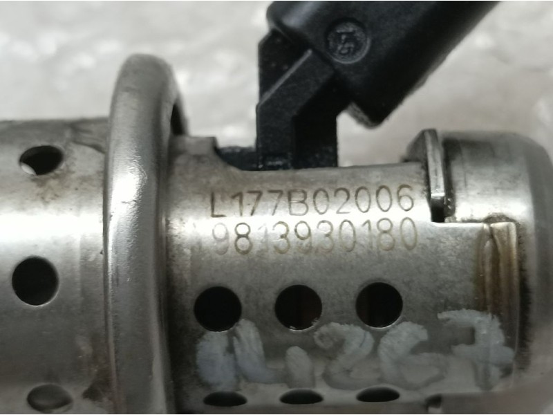 Recambio de inyector adblue para peugeot rifter access standard referencia OEM IAM 9813930180  