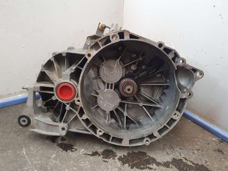 Recambio de caja cambios para ford kuga (cbv) titanium referencia OEM IAM AV4R7002AA 040310 6VELOCIDADES