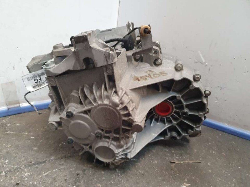 Recambio de caja cambios para ford kuga (cbv) titanium referencia OEM IAM AV4R7002AA 040310 6VELOCIDADES