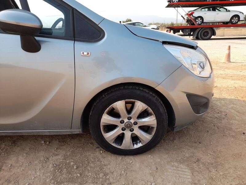 Recambio de aleta delantera derecha para opel meriva b monospace (s10) 1.7 cdti (75) referencia OEM IAM 93167924  