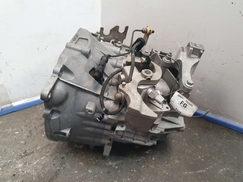 Recambio de caja cambios para ford kuga (cbv) titanium referencia OEM IAM AV4R7002AA 040310 6VELOCIDADES