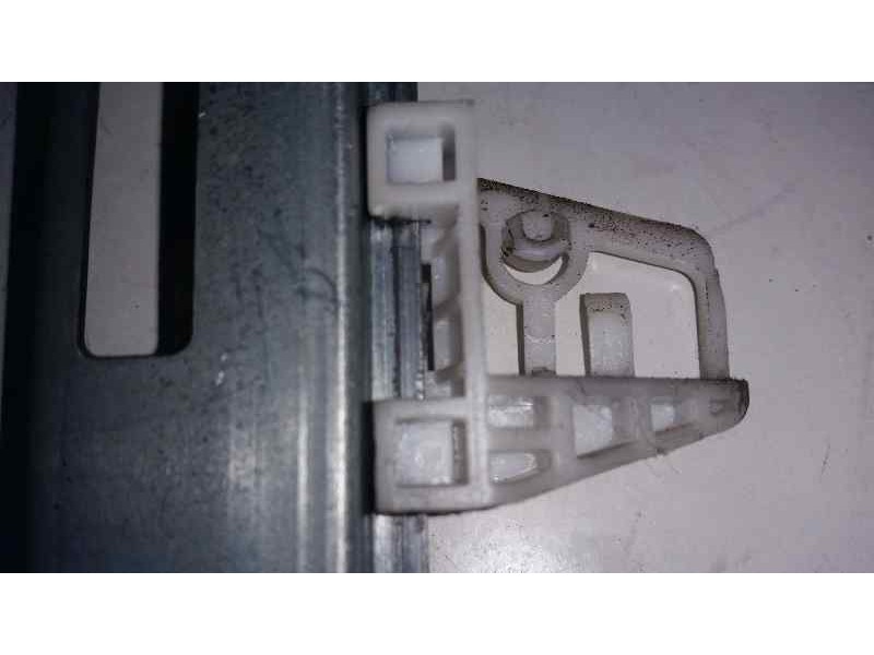Recambio de elevalunas delantero derecho para peugeot 206+ básico referencia OEM IAM  2 PINS ELECTRICO