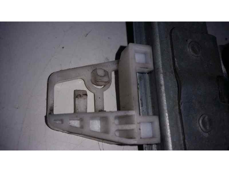 Recambio de elevalunas delantero derecho para peugeot 206+ básico referencia OEM IAM  2 PINS ELECTRICO