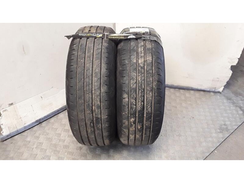 Recambio de neumatico pareja para neumaticos reutilizados - referencia OEM IAM 2256517106V GOODYEAR 225/65/17/106V