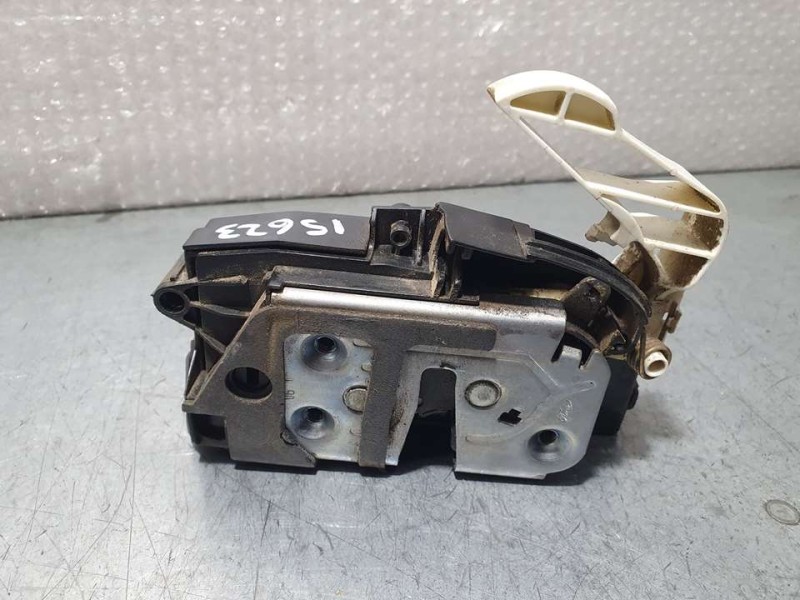 Recambio de cerradura puerta delantera derecha para ford fiesta (cb1) ambiente referencia OEM IAM 8A6AA21812BF FOMOCO 4 PINES