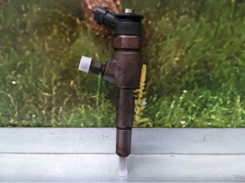 Recambio de inyector para peugeot bipper 1.4 hdi referencia OEM IAM 565889 0445110252 BOSCH