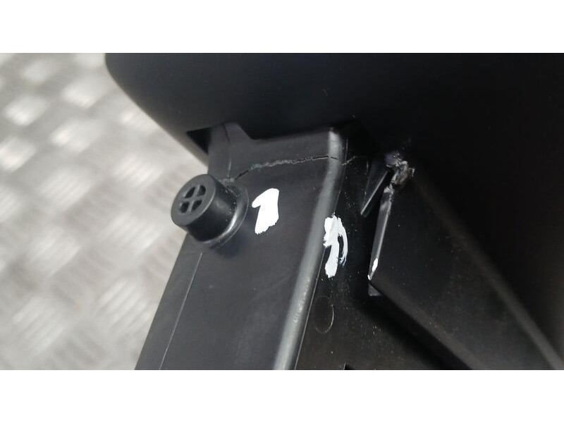 Recambio de pantalla multifuncion para mercedes-benz clase c coupe (w205) c 220 d (205.304) referencia OEM IAM A2059004113 BOSCH