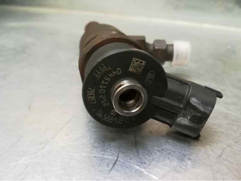 Recambio de inyector para peugeot bipper 1.4 hdi referencia OEM IAM 565889 0445110252 BOSCH