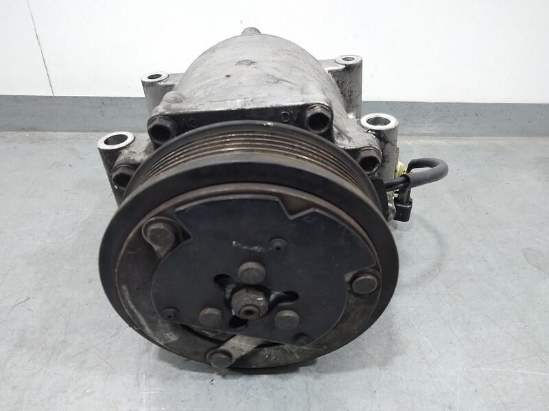 Recambio de compresor aire acondicionado para ford fiesta (cb1) ambiente referencia OEM IAM 8v5119d629df  fomoco