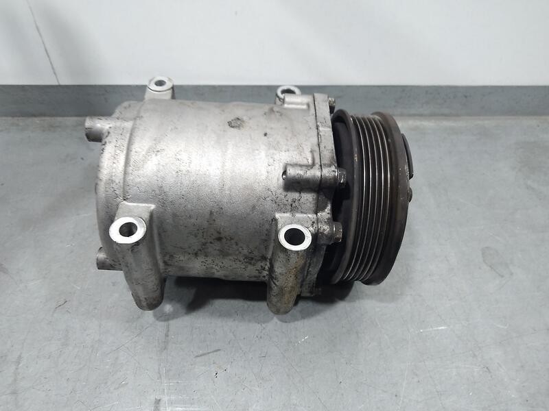 Recambio de compresor aire acondicionado para ford fiesta (cb1) ambiente referencia OEM IAM 8v5119d629df  fomoco