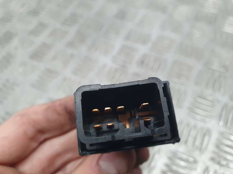 Recambio de mando elevalunas trasero derecho para hyundai matrix (fc) 1.5 crdi 16v gls referencia OEM IAM SIN REF  