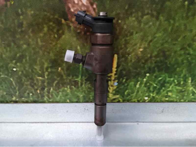 Recambio de inyector para peugeot bipper 1.4 hdi referencia OEM IAM 565889 0445110252 BOSCH