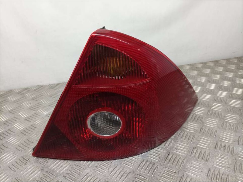 Recambio de piloto trasero derecho para ford mondeo berlina (ge) ghia referencia OEM IAM 9EL17155802  