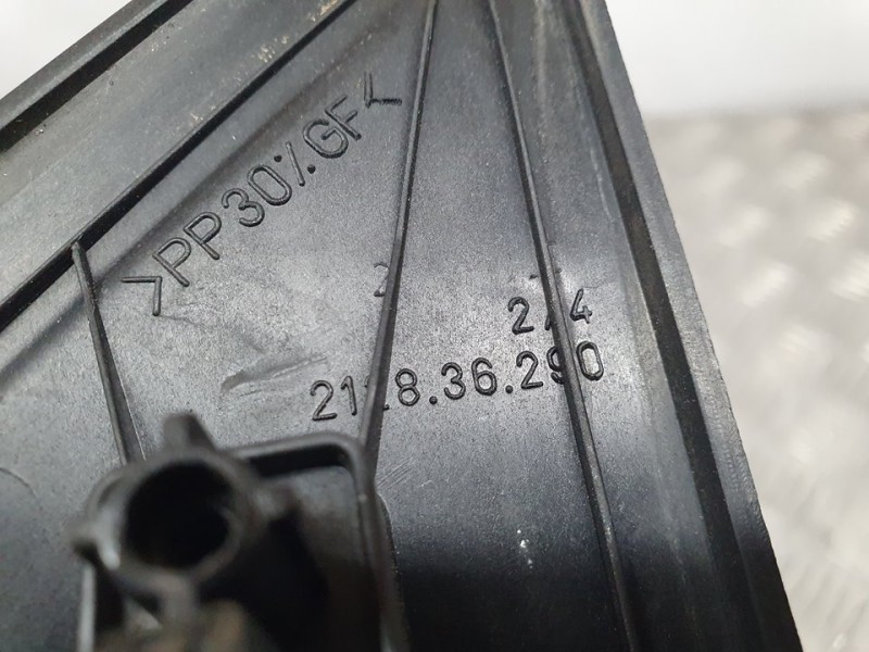 Recambio de retrovisor derecho para ford focus berlina (cap) ambiente (d) referencia OEM IAM 212836290  ELECTRICO 5 CABLES