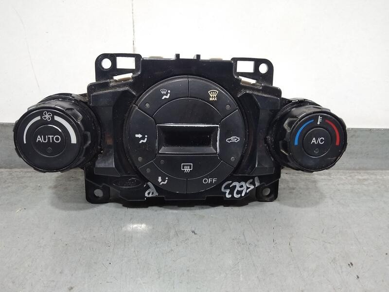 Recambio de mando climatizador para ford fiesta (cb1) ambiente referencia OEM IAM 8a6t18c612 8a6918c612 TOCADO
