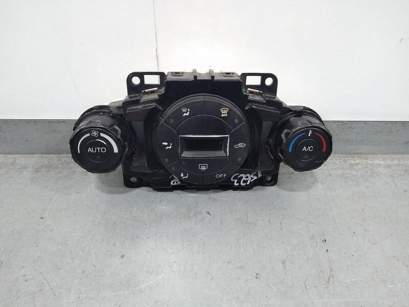 Recambio de mando climatizador para ford fiesta (cb1) ambiente referencia OEM IAM 8a6t18c612 8a6918c612 TOCADO