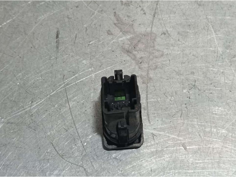 Recambio de mando elevalunas trasero derecho para ford kuga (cbv) titanium referencia OEM IAM 7M5T14529AA  