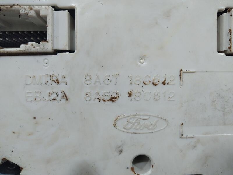 Recambio de mando climatizador para ford fiesta (cb1) ambiente referencia OEM IAM 8a6t18c612 8a6918c612 TOCADO