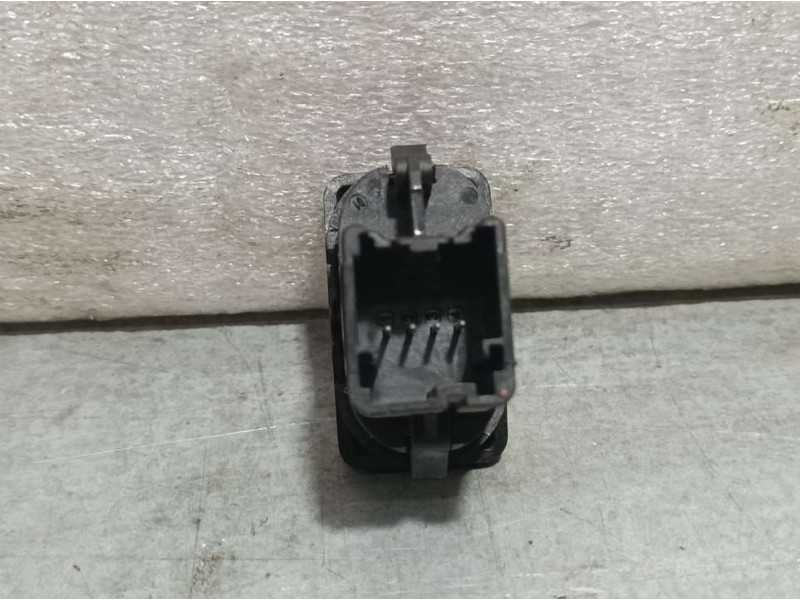 Recambio de mando elevalunas trasero derecho para ford kuga (cbv) titanium referencia OEM IAM 7M5T14529AA  