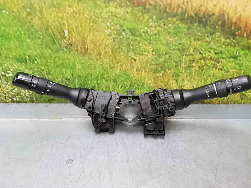 Recambio de mando luces y limpia para toyota auris luna referencia OEM IAM 17F609  