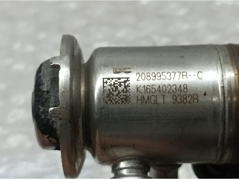 Recambio de inyector adblue para renault clio v business referencia OEM IAM 208995377R K165402348 