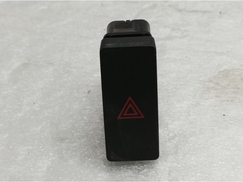 Recambio de warning para mazda 3 lim. () style referencia OEM IAM BJS7664H0 10100220 